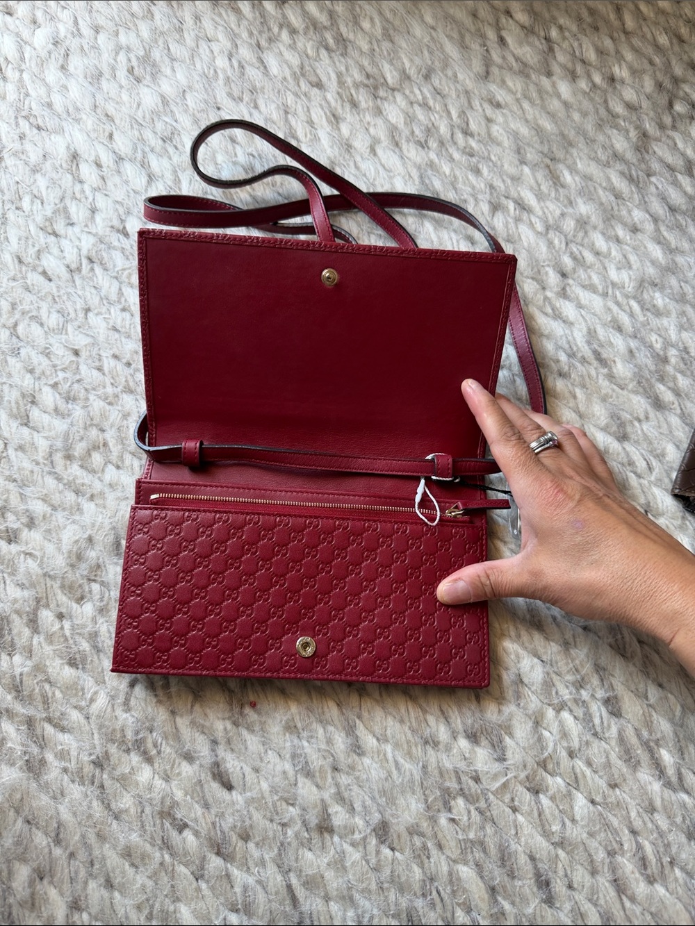 Gucci Burgundy Embossed Leather Crossbody Wallet - Picture 2 of 6